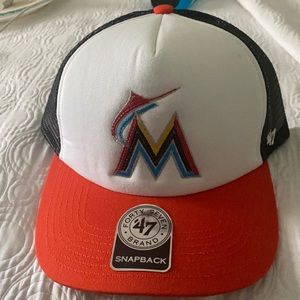 BrandNew.Never been worn.Miami Marlins Trucker Hat